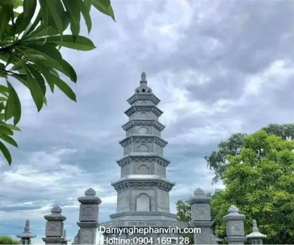 Cách bảo quản và vệ sinh mộ tháp đá để bền đẹp trăm năm