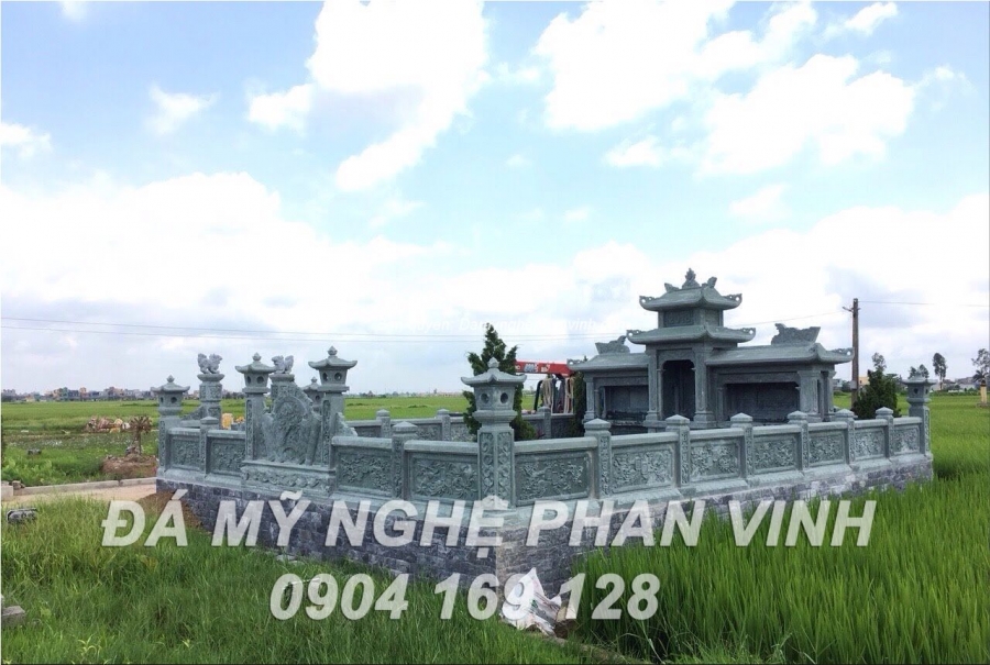 Khu lăng mộ đá xanh rêu cao cấp do Phan Vinh chế tác